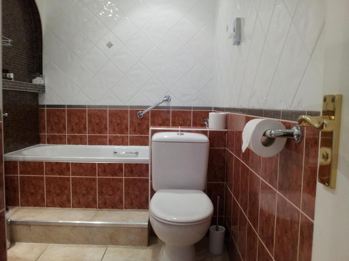 Bed and Breakfast Carlton Court Торкі Екстер'єр фото